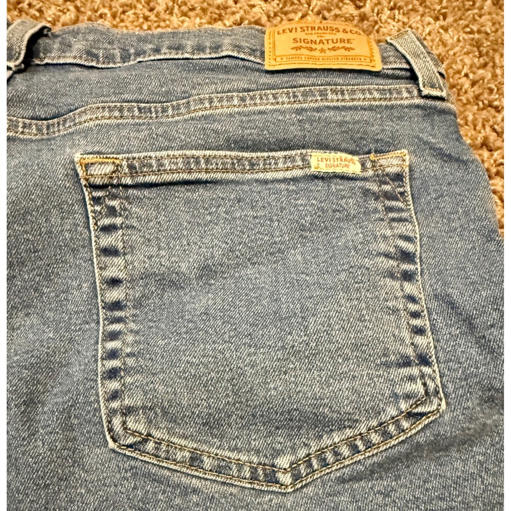 Levi Strauss Signature Shorts 14 Excellent Blue Distressed Denim Cutoff W32